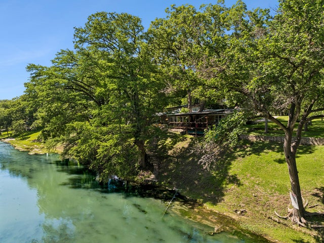 1520 Rocky River