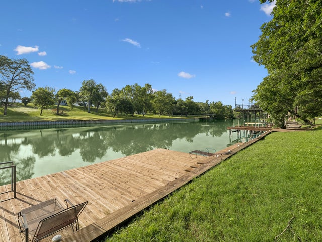 360 Shangrila Ln. 